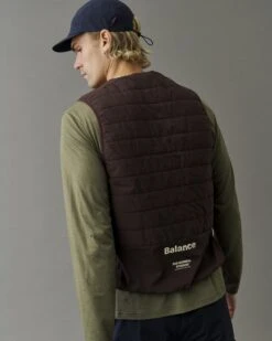 Men's Balance Insulated Vest - Dark Red -Assos Boutique 2023.10.06 PNS BALANCE 0467 pdp page 25775e43 2a5e 4baf 850c 6550c28b5266