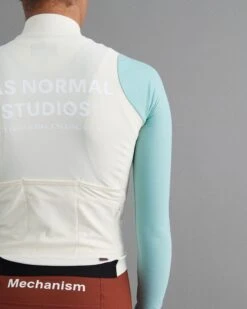 Women's Mechanism Long Sleeve Jersey - Off-White / Light Teal -Assos Boutique 230913 PNS MECHANISM AW23 WEB 1065 pdp page 5fa0bf7f 0852 408e 8593 a6d5d8078c6c
