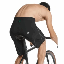 Assos Men's Mille GTC Zeppelin Cargo Shorts C2 - Black -Assos Boutique 4 a41fe4e3 8d1f 4c03 a35a 59a49bd2d5c3