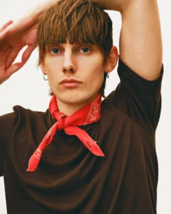 Off-Race Lightweight T-shirt - Light Brown 7 Off-Race Lightweight T-shirt - Light Brown -Assos Boutique Men sOff RaceLightweightT shirt LightBrownmodelfrontclose 24cd59fc c37d 42f9 b11a 384ed6834219